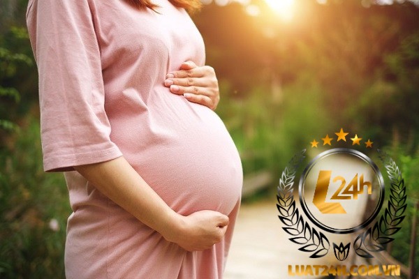 Dừng đóng bảo hiểm có được hưởng chế độ thai sản không